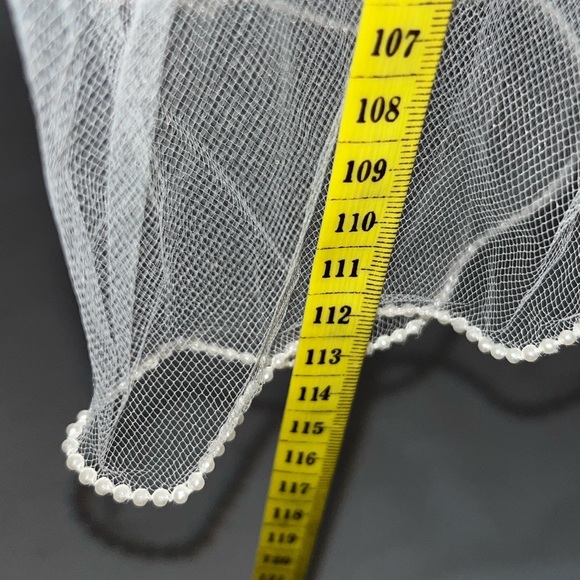 Wedding Vail tulle with pearl seam with comb - Picture 8 of 8